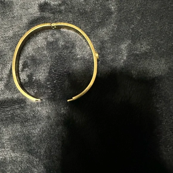 Gold Roman Numeral Bracelet - Picture 3 of 4